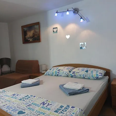 Damir Kazija Apartmán *